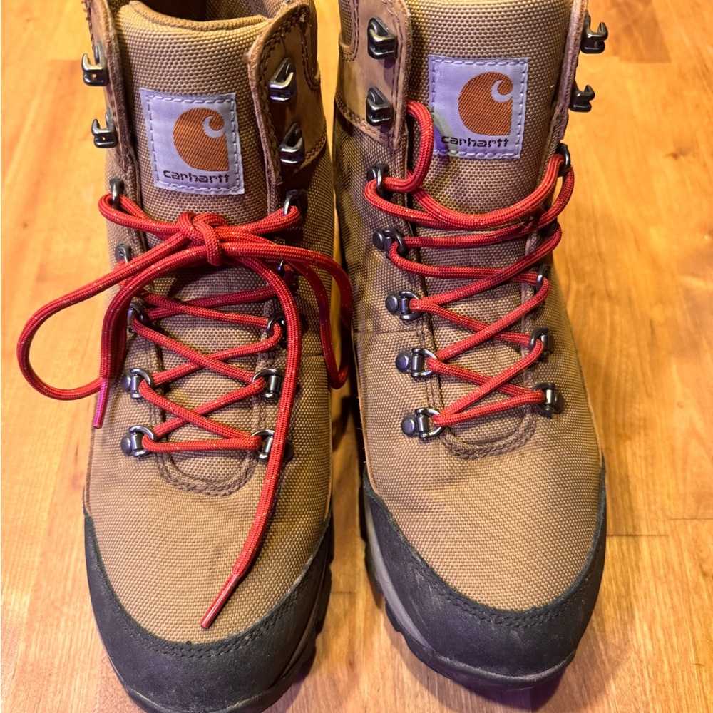 Carhartt women’s Tan and Black Boots with Red Laces